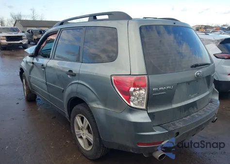 2010 Subaru Forester 2.5X из США, поврежденный, VIN JF2SH6BC8AH781317